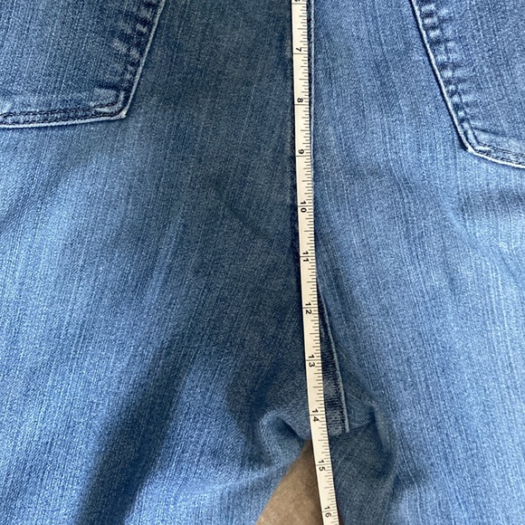 Lee Classic Fit Straight Leg Woman’s Jeans - Picture 13 of 16